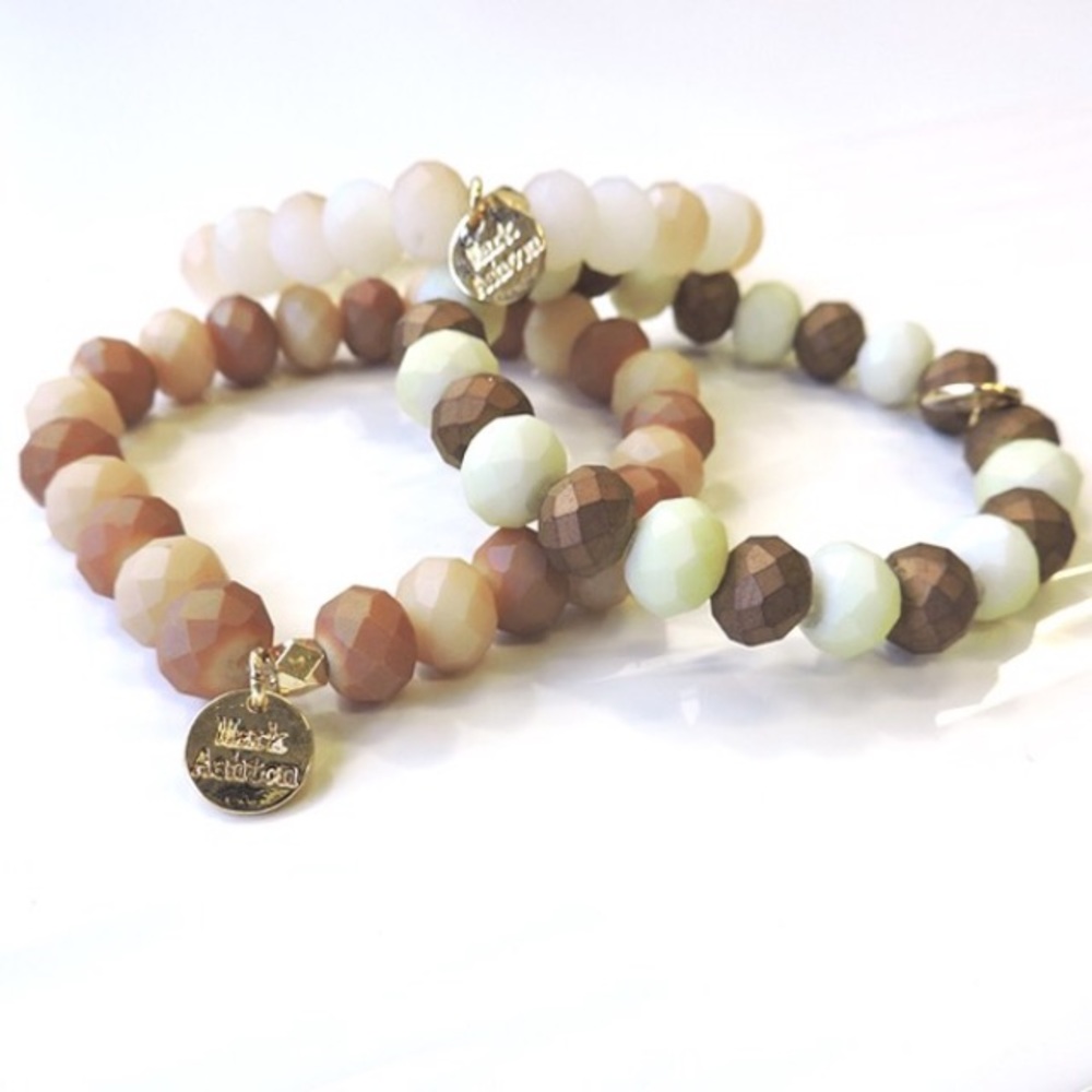 Bracelets - Picture 3 of 6